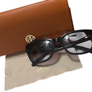 Tory Burch Vintage  Black Sunglasses with Orange Case Tory Burch | Accessories | Tory Burch Black Sunglasses With  main image 4